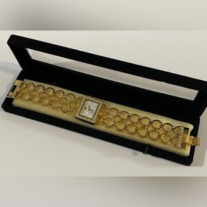 NEW White Diamonds Goldtone Quartz Bracelet Watch